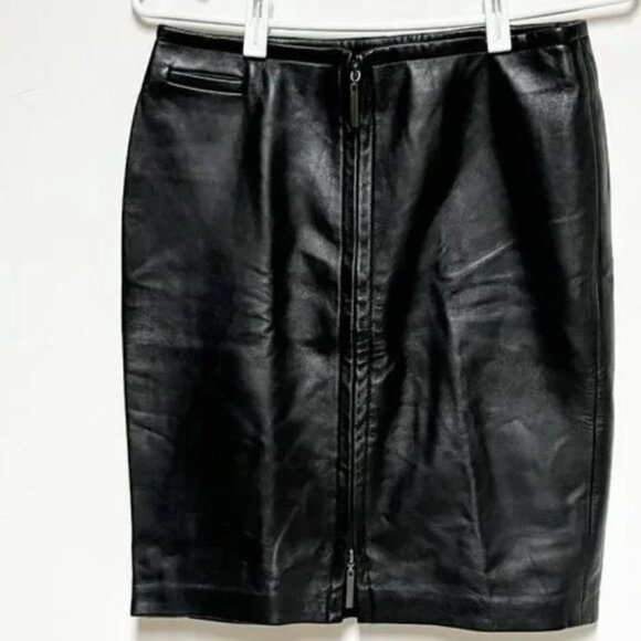 Women's Express Soft Leather Pencil Skirt Black Zip Front Closure Size 3/4 - Picture 1 of 9
